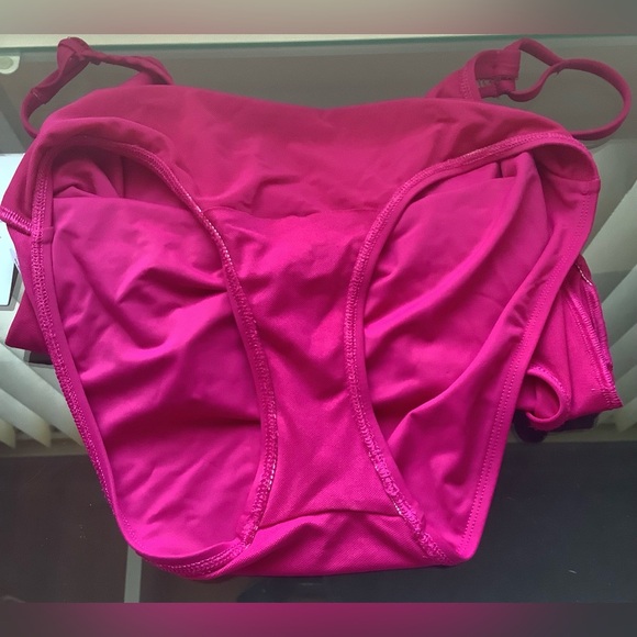 🌺 NEW One piece swimsuit by SKYE - Picture 5 of 10